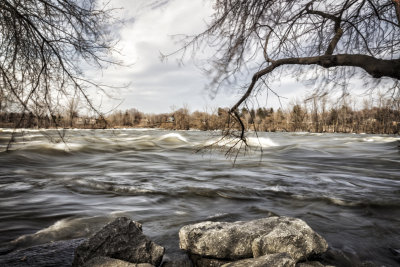 CHAMBLY AU FIL DE L'EAU