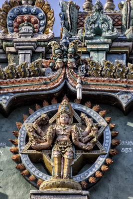 DANS UN TEMPLE DRAVIDIEN PRS DE TANJORE