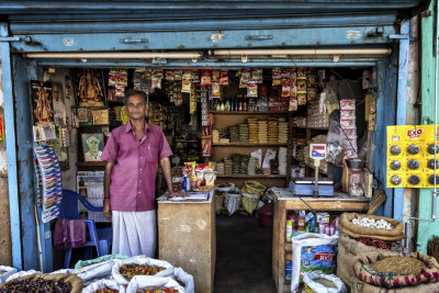 LA RUE  KARAIKUDI