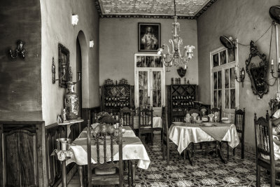 AMBIANCE RESTO CHIC  L'ANCIENNE  TRINIDAD