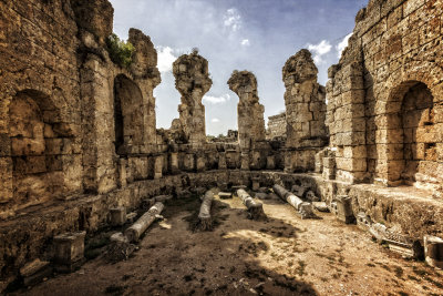 RUINES ROMAINES DE PERGE LES THERMES