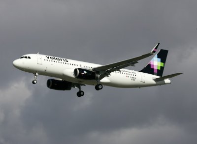 A320-232s_5793_FWWIR_VOI