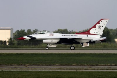 General-dynamics_F16C_3_Thunderbirds