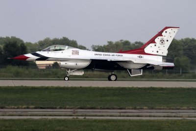 General-dynamics_F16C_4_Thunderbirds