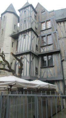 Tours - Chateaux - Abbayes 71 photos