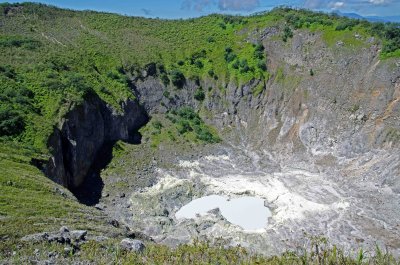 Mt Mahawu crater.jpg