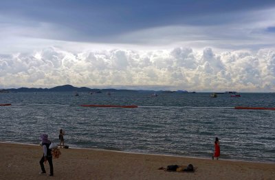 Pattaya skies 10_edited-1.jpg