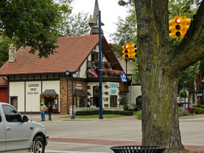 8168-LeatherShop-Frankenmuth