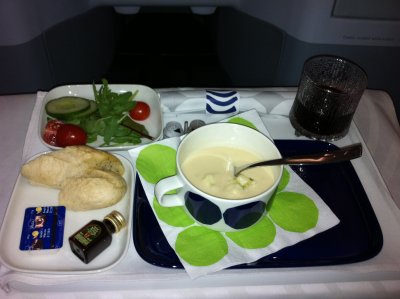 Marimekko and Iittala - that's Finnair! Creamy Jerusalem artichoke and apple soup with garden salad and warm bread. 