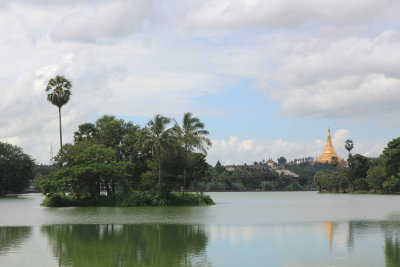 Shwe Dagon seen from Kandawgyi Lake