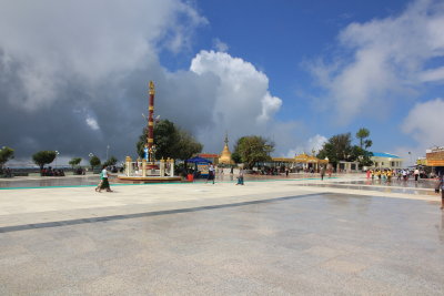 The square in front of the pagoda