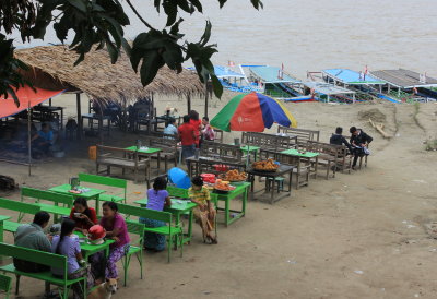 Restaurant by the Irrawaddy. Old Bagan