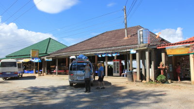 Lunch stop. Just a few hours (of 7) left to Luang Prabang.