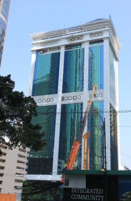 Many buildings in the area tries to steal the attention from Petronas