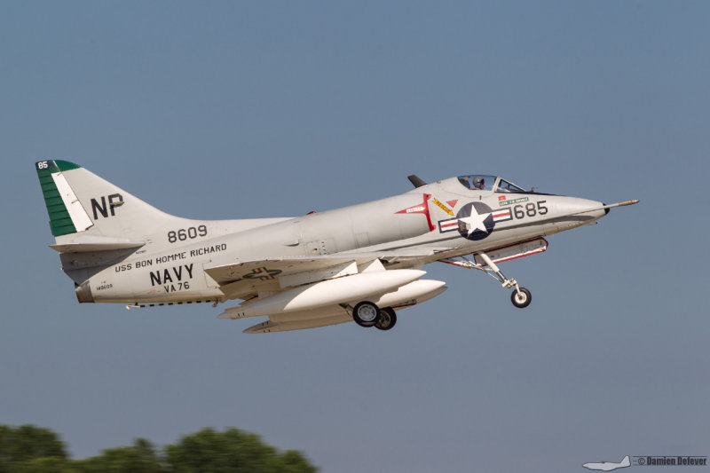 eaa15-033.jpg