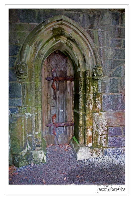 St Conans Kirk (1).jpg