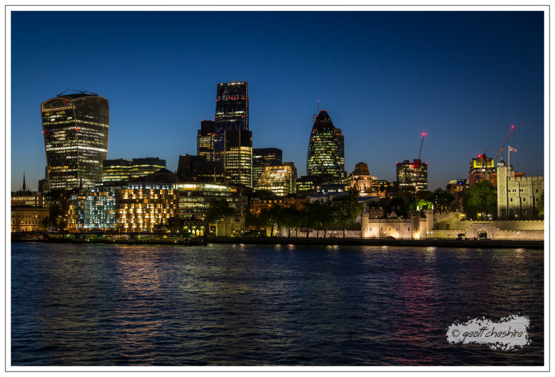 London nightscape (1)