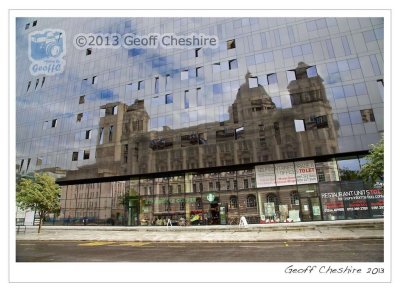 Reflection of the Port Of Liverpool building by day