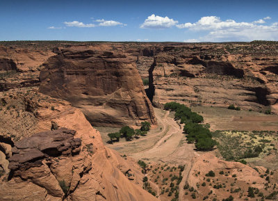 Canyon De Chelly from trail entrance