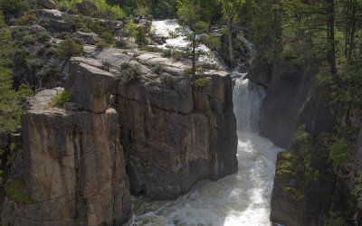 Yellowstone Riverr.jpg