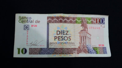 Cuban paper money