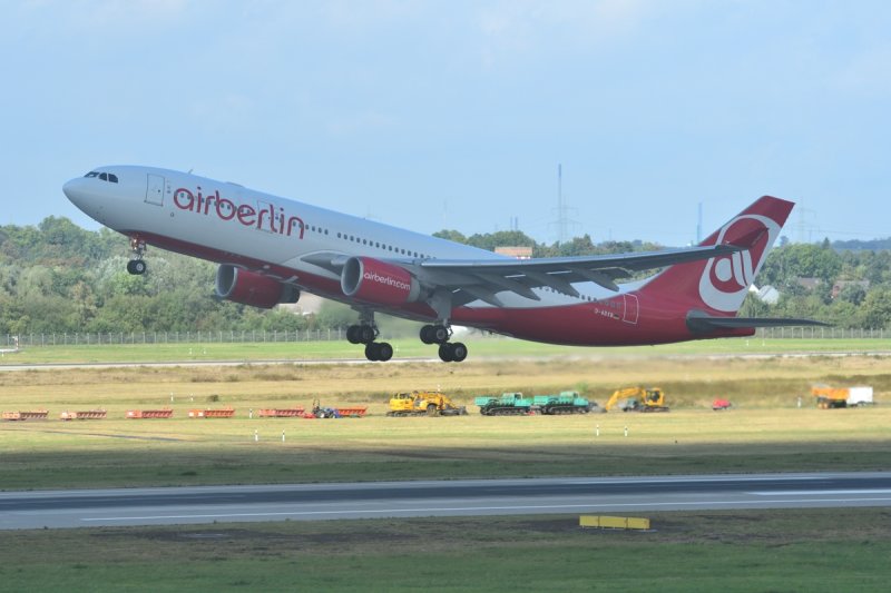 Air Berlin Airbus A330-200 D-ABXB