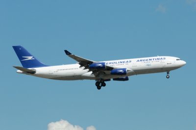 Aerolineas Argentinas Airbus A340-200 LV-ZPJ