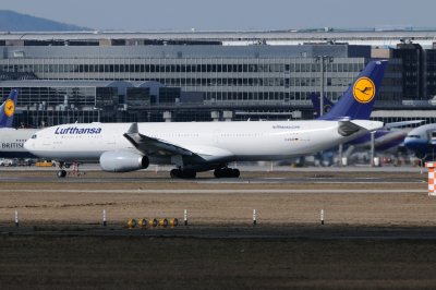 Lufthansa Airbus A330-300 D-AIKM   