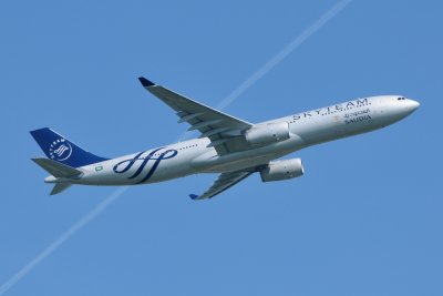 Saudia Airbus A330-300 HZ-AQL Skyteam livery