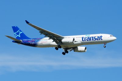 Air Transat Airbus A330-300 C-GTSD Welcome livery