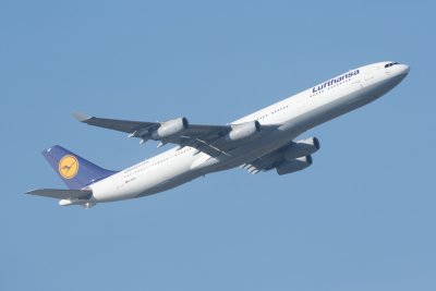 Lufthansa Airbus A340-300 D-AIGY