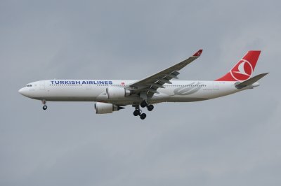 Turkish Airlines Airbus A330-300 TC-JOB
