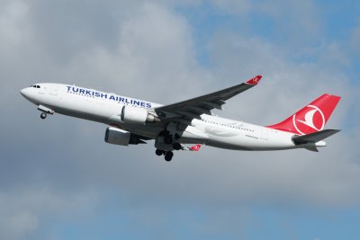 Turkish Airlines Airbus A330-200 TC-JIN