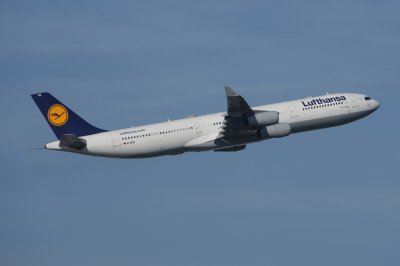 Lufthansa Airbus A340-300 D-AIFD 