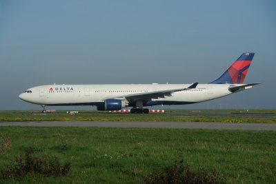 Delta Airbus A330-300 N808NW