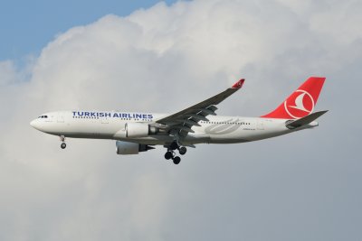 Turkish Airlines Airbus A330-200 TC-JIL 