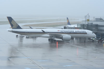 Singapore Airlines Airbus A350-900 9V-SMD