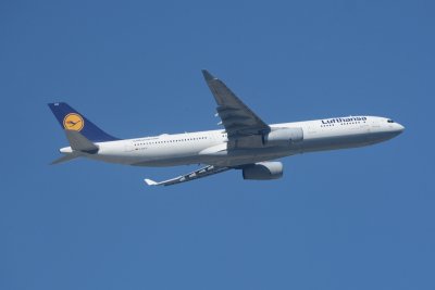 Lufthansa Airbus A330-300 D-AIKO