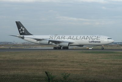 Lufthansa Airbus A340-300 D-AIGN 'Star Alliance livery'  