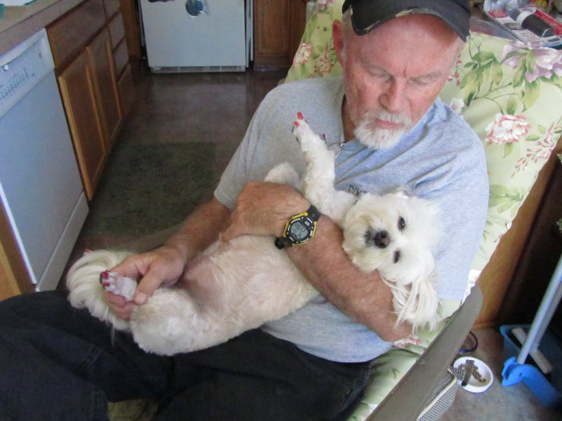 Muffy gets a manicure and pedicure