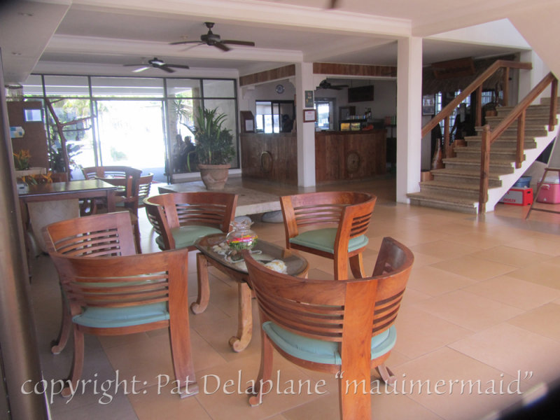 Lobby Manta Ray Bay Resort