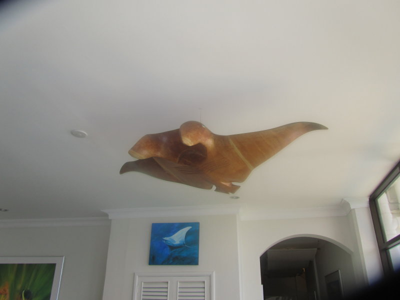 2014-02-14 18:38 sculpture in lobby