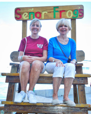 Ann & Jan on the lifeguard stand at Seor Frogs