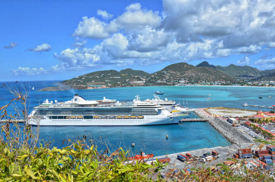 Jewel of the Seas in Philipsburg Harbor