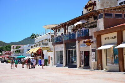 Hard Rock Cafe along the beach walk