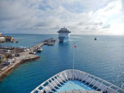Anthem of the Seas arriving at the Dockyard