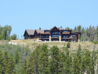 Little cottage above Grand Lake