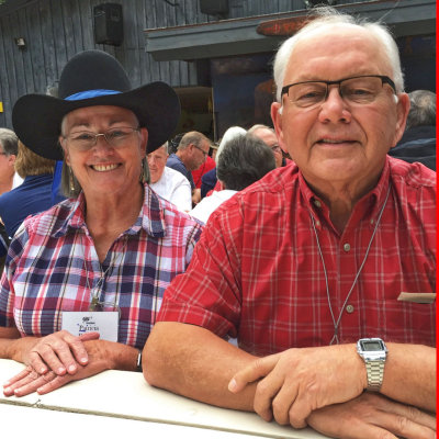 Photo Op at the Bar D Chuckwagon