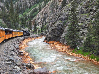 D&SNGRR hugging the Animas River 