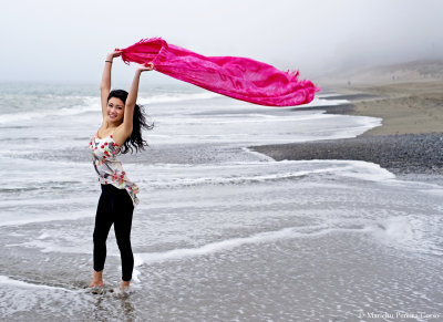 Ina and the flying Pink Sarong